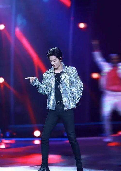 白鹿和王鹤棣最新爆料图片,时尚穿搭引热议,魅力四溢 第1张 白鹿和王鹤棣最新爆料图片,时尚穿搭引热议,魅力四溢 第1张